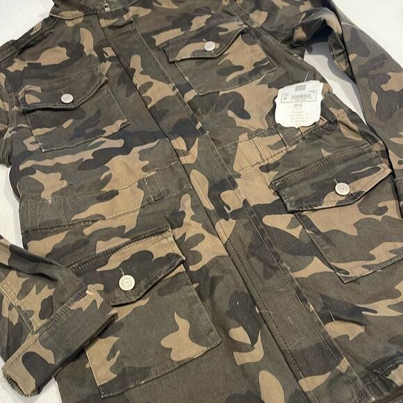 NWT Altar’d State Women’s Camo Jacket Size XS - Picture 2 of 9